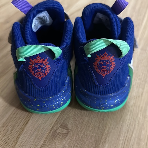 NIKE LEBRON WITNESS VII BASKETBALL SHOES little kids, barely worn - Picture 3 of 7